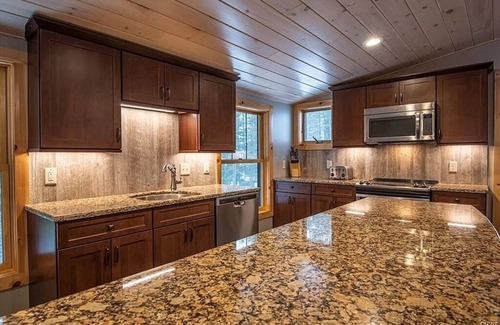 Brantingham Maison | Luxury@Long Pond Brantingham