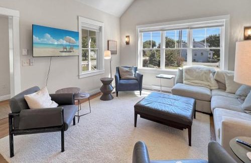York Harbor Maison | Long Sands Your All-Season GetAway Brought to you by GetAway Vacations