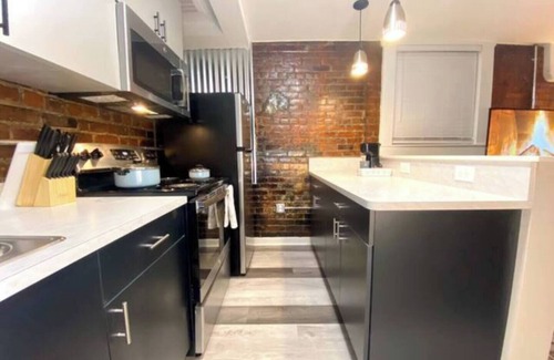 Midtown Appartement | Long-Term Haven Students & Business Travelers