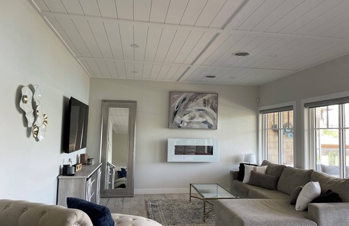 Vernon Maison | Long term rental only! Gorgeous Lakefront Property on Kalamalka Lake.