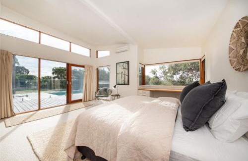 Red Hill Maison | Long View - Heated Pool in Red Hill
