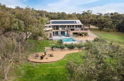 Red Hill Maison | Long View - Heated Pool in Red Hill