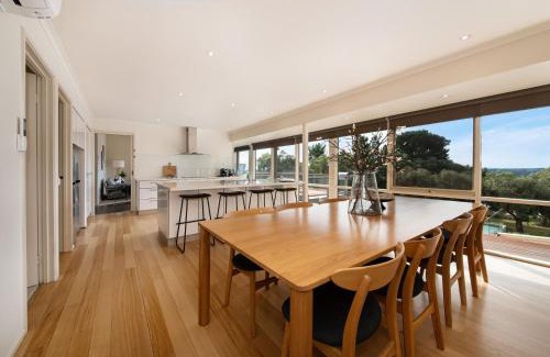 Red Hill Maison | Long View - Heated Pool in Red Hill