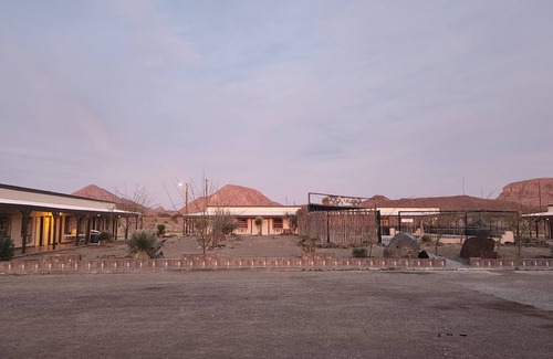Study Butte-Terlingua Location De VR | Longhorn Ranch Motel - RV Park with Power and No Sewer