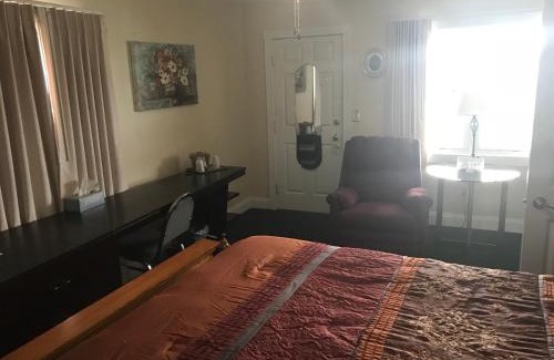 Town of Reading Hôtel | Longhouse Lodge Motel