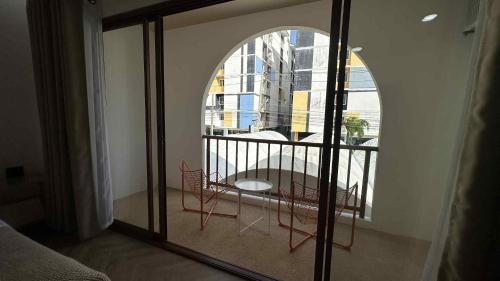 Saen Suk Maison | Longtimenosea bangsaen ลองไทม์โนซี บางแสน