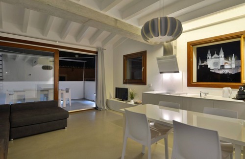 La Llotja-Born Appartement | Lonja Suites 4 white