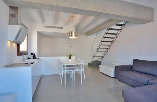 La Llotja-Born Appartement | Lonja Suites 4 white