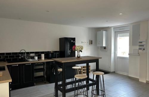 Digoin Appartement | LONOMA - Maison entière terrasse couverte et jardin clos