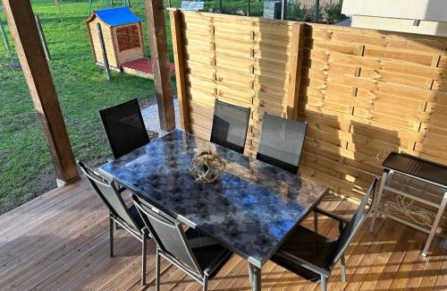 Digoin Appartement | LONOMA - Maison entière terrasse couverte et jardin clos