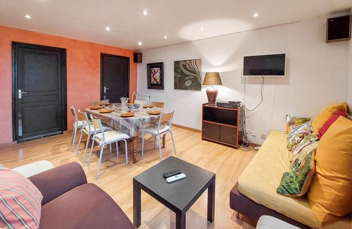 Rozier-Cotes-d'Aurec Maison | Look forward to the vacation in the cottage surrounded by beautiful nature.
