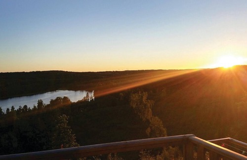 Vetlanda Maison | Look forward to a magnificent lake panorama in this modern and comfortable vacation home!