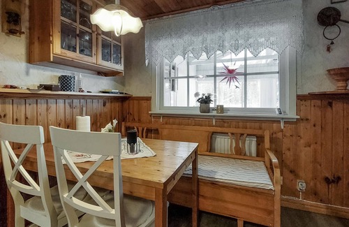 Lonsboda Maison | Look forward to a relaxing vacation close to nature in this beautiful vacation home!