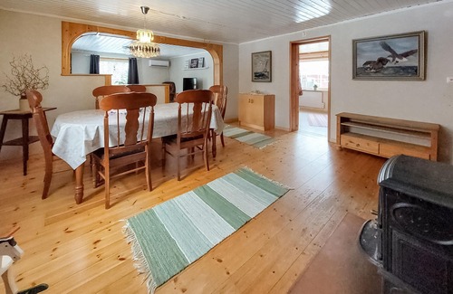 Lonsboda Maison | Look forward to a relaxing vacation close to nature in this beautiful vacation home!