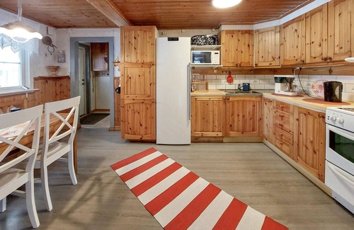 Lonsboda Maison | Look forward to a relaxing vacation close to nature in this beautiful vacation home!
