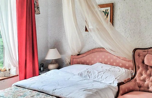 Ustka Maison | Look forward to a wonderful family vacation in this spacious vacation home with shared outdoor pool