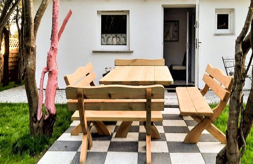 Ustka Maison | Look forward to a wonderful family vacation in this vacation home with shared outdoor pool