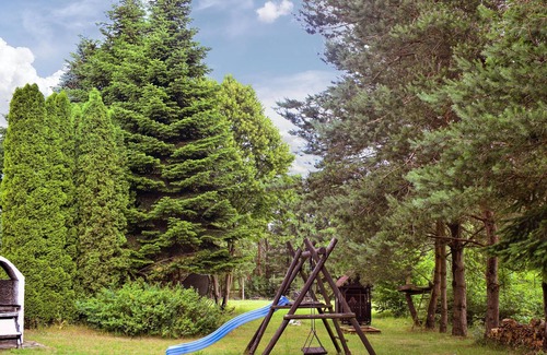 Ustka Maison | Look forward to a wonderful family vacation in this vacation home with shared outdoor pool