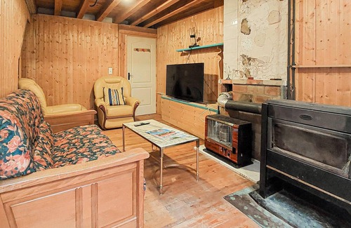 Thiers Maison | Look forward to an unforgettable vacation in a quiet environment in this vacation home.