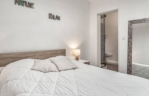 Lesignac-Durand Maison | Look forward to a relaxing vacation in a quiet location in this beautiful vacation home.