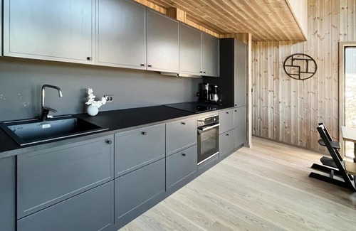 Fidjeland Maison | Look forward to great hiking trails in untouched nature and fishing trips