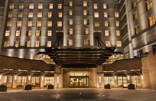 Berkeley Heights Hôtel | Look No More! 2 Comfortable Units, Indoor Pool, Free Breakfast, Parking!