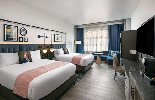 North Capitol Street Hôtel | Look No More! TWO Spacious and Modern Units with City View, Pets are Allowed!
