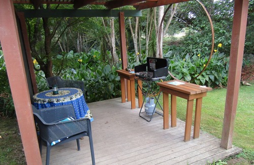 Kaipara Flats Cabine | Looking for a glamping experience with a difference? Try the Magnolia Room.