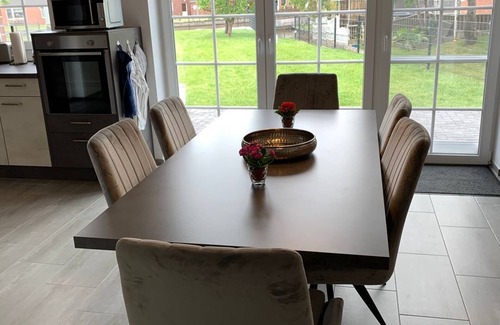 Loppersum Maison | Loppi Hus - High-quality vacation home in direct canal location