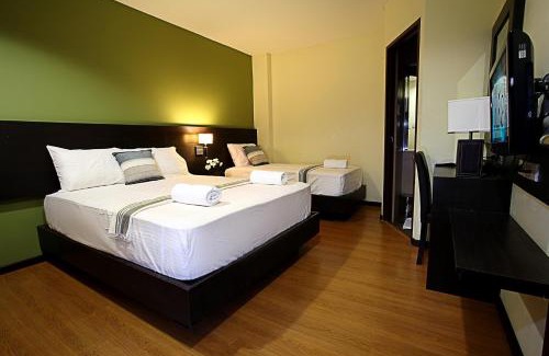 Bangkal Hôtel | Lorenzzo Suites Hotel Makati