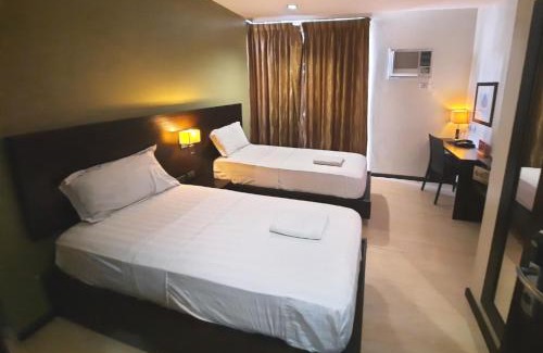 Bangkal Hôtel | Lorenzzo Suites Hotel Makati