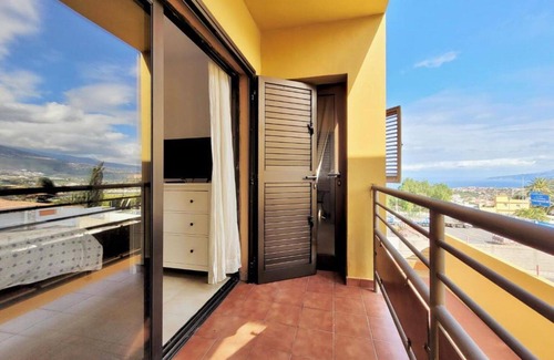 Las Arenas Appartement | Los Briones by The Ocean Rentals