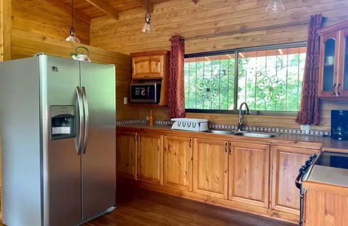 Canton Leon Cortes Castro Cabine | Los Encinos Forestry Cabin