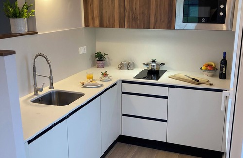 San Vicente de la Barquera Appartement | Modern studio between sea and mountains - hiking & surfing just 250 m from the beach