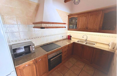 Costa Dorada Maison | Bungalow à 250m de la mer dans la pinède ombragée, loin des foules de touristes