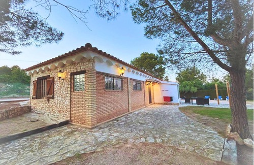 Costa Dorada Maison | Bungalow à 250m de la mer dans la pinède ombragée, loin des foules de touristes