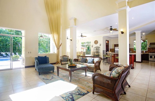 Jaco Maison | Los Sueños Luxury House – 7 Ensuite Bedrooms