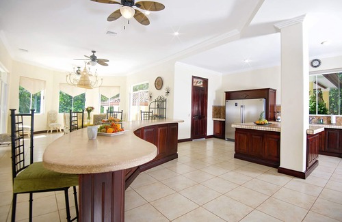 Jaco Maison | Los Sueños Luxury House – 7 Ensuite Bedrooms