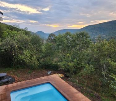 Kranspoort Vakansiedorp Maison | Loskop Serene Bush Cabin