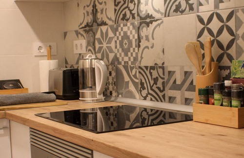 Sant Marti Appartement | Lost Garden NEW! Special Monthly Rental 4BR 2BTH