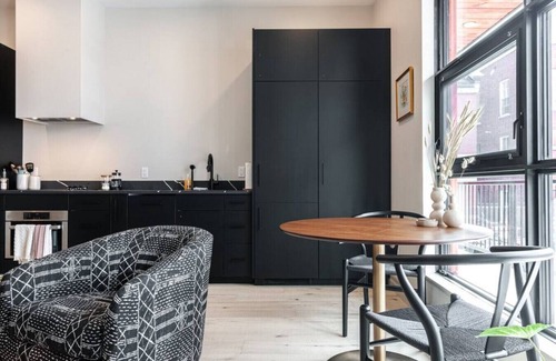 Stratford Appartement | Lot 44: Wood Forbes Unit 3 (King)