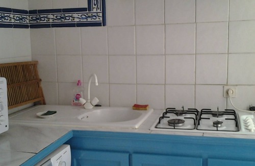 Saint-Etienne-de-Maurs Appartement | Limite Lot /Cantal dans parc boisé appartement de charme 4 personnes piscine.