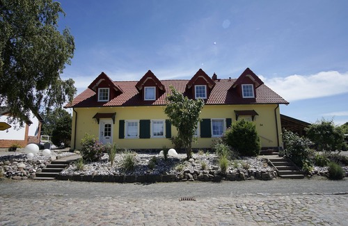 Neddesitz Appartement | Lots of nature and idyllic surroundings - Holiday home Honigtopf FeWo Märchenwald