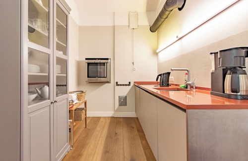 Barhoft Appartement | Lotsenwohnung - Stylish vacation apartment with Baltic Sea view, fireplace and terrace