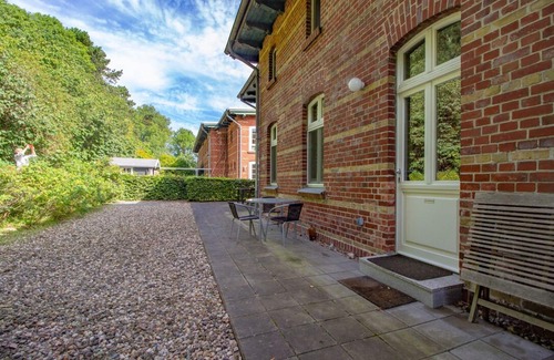 Barhoft Appartement | Lotsenwohnung - Stylish vacation apartment with Baltic Sea view, fireplace and terrace