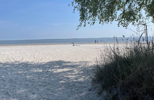Barhoft Appartement | Lotsenwohnung - Stylish vacation apartment with Baltic Sea view, fireplace and terrace