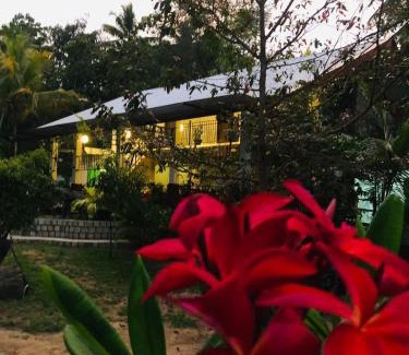 Ibbagamuwa Hôtel | Lotus cool hotel and restaurant