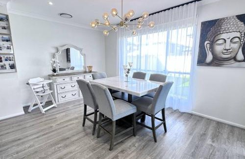 Mango Hill Maison | Lotus Grand Home in Mango Hill Sleeps 8
