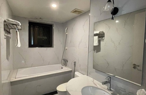 Ngo Quyen Hôtel | Lotus Hotel & Apartment