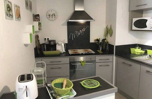 Sanary-sur-Mer Appartement | LOU BAMBOU ****. Accès PMR. Terrasse. JARDIN. Parking. Tout à pied